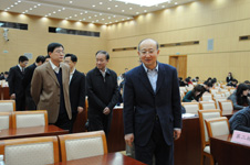 時(shí)任國家質(zhì)檢總局副局長支樹平巡視復(fù)賽考場